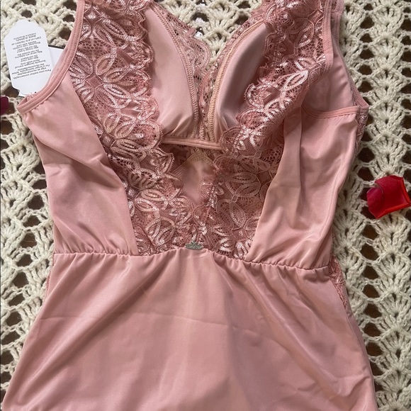 Bodysuit - Picture 1 of 2